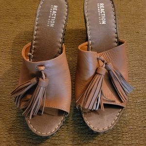 KENNETH KOLE REACTION leather slide NWOT
